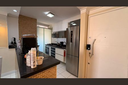 Cozinha de apartamento à venda com 2 quartos, 65m² em Vila Guarani, São Paulo