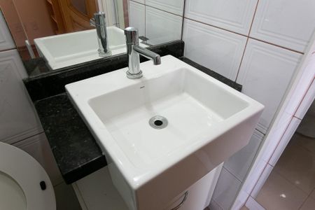 Apartamento à venda com 60m², 2 quartos e 2 vagas Apartamento à venda com 60m², 2 quartos e 2 vagasBanheiro da Suíte