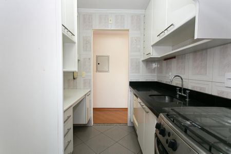 Apartamento à venda com 60m², 2 quartos e 2 vagas Apartamento à venda com 60m², 2 quartos e 2 vagasCozinha