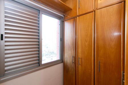 Apartamento à venda com 60m², 2 quartos e 2 vagas Apartamento à venda com 60m², 2 quartos e 2 vagasCloset da Suíte