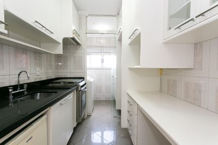 Apartamento à venda com 60m², 2 quartos e 2 vagas Apartamento à venda com 60m², 2 quartos e 2 vagasCozinha
