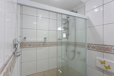 Apartamento à venda com 60m², 2 quartos e 2 vagas Apartamento à venda com 60m², 2 quartos e 2 vagasBanheiro da Suíte
