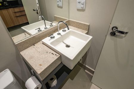 Studio para alugar com 21m², 1 quarto e sem vaga Studio para alugar com 21m², 1 quarto e sem vagaBanheiro