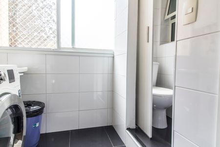 Apartamento à venda com 100m², 3 quartos e 2 vagas Apartamento à venda com 100m², 3 quartos e 2 vagasÁrea de Serviço