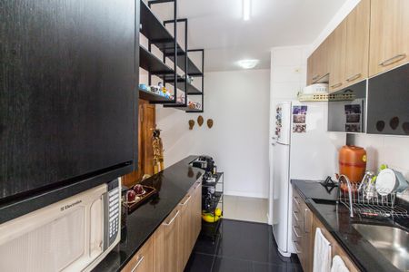 Apartamento à venda com 100m², 3 quartos e 2 vagas Apartamento à venda com 100m², 3 quartos e 2 vagasCozinha