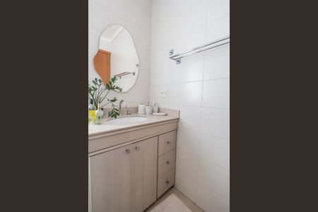 Apartamento à venda com 100m², 3 quartos e 2 vagas Apartamento à venda com 100m², 3 quartos e 2 vagasBanheiro