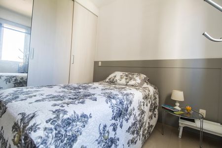 Apartamento à venda com 100m², 3 quartos e 2 vagas Apartamento à venda com 100m², 3 quartos e 2 vagasSuíte