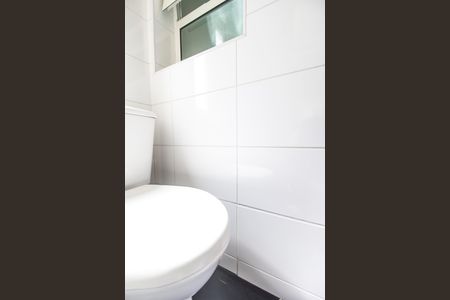 Apartamento à venda com 100m², 3 quartos e 2 vagas Apartamento à venda com 100m², 3 quartos e 2 vagasBanheiro de Serviço