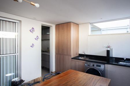 Apartamento à venda com 106m², 3 quartos e 1 vagaÁrea de Serviço