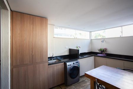 Apartamento à venda com 106m², 3 quartos e 1 vagaÁrea de Serviço