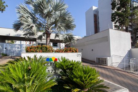 Apartamento à venda com 106m², 3 quartos e 1 vagaFachada