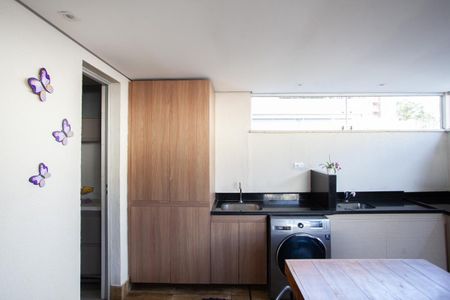 Apartamento à venda com 106m², 3 quartos e 1 vagaÁrea de Serviço