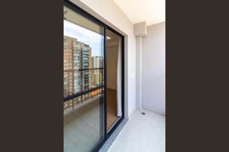 Studio para alugar com 26m², 1 quarto e sem vaga Studio para alugar com 26m², 1 quarto e sem vagaVaranda
