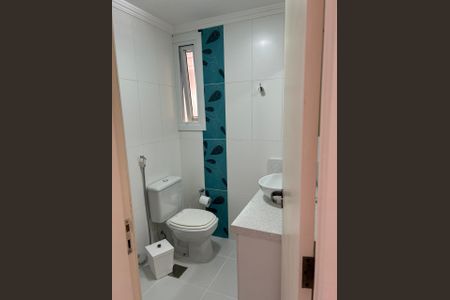 Banheiro de apartamento à venda com 1 quarto, 41m² em Floresta, Porto Alegre