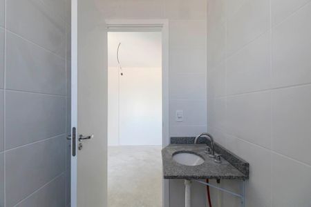Apartamento à venda com 63m², 2 quartos e 1 vaga Apartamento à venda com 63m², 2 quartos e 1 vagaBanheiro da Suíte 2