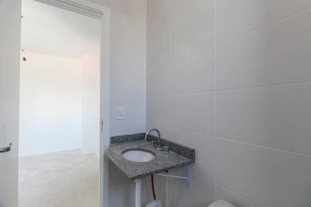 Apartamento à venda com 63m², 2 quartos e 1 vaga Apartamento à venda com 63m², 2 quartos e 1 vagaBanheiro da Suíte 2