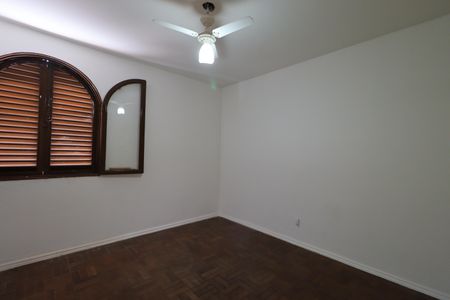 Casa para alugar com 276m², 3 quartos e 4 vagasQuarto 2