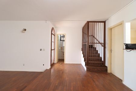 Casa para alugar com 276m², 3 quartos e 4 vagasSala