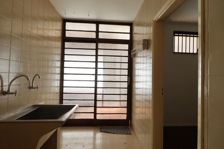 Casa para alugar com 276m², 3 quartos e 4 vagasÁrea de Serviço