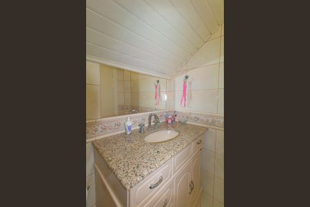 Casa à venda com 290m², 3 quartos e 2 vagas Casa à venda com 290m², 3 quartos e 2 vagasBanheiro 1