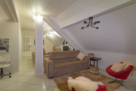 Casa à venda com 290m², 3 quartos e 2 vagas Casa à venda com 290m², 3 quartos e 2 vagasSala