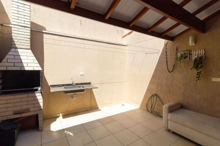 Casa à venda com 118m², 3 quartos e 2 vagasÁrea de Serviço