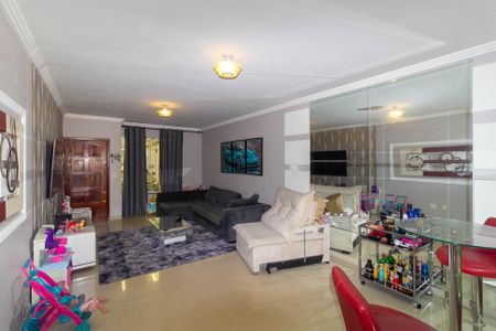 Casa à venda com 118m², 3 quartos e 2 vagasSala