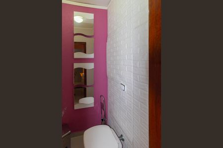 Casa à venda com 118m², 3 quartos e 2 vagasLavabo