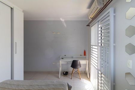 Casa à venda com 118m², 3 quartos e 2 vagasSuíte 