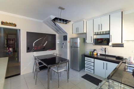 Casa à venda com 118m², 3 quartos e 2 vagasCozinha