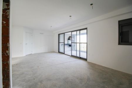 Sala de apartamento à venda com 3 quartos, 152m² em City América, São Paulo
