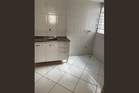 Cozinha de apartamento para alugar com 2 quartos, 45m² em Jardim Sao Luis (zona Norte), Guarulhos