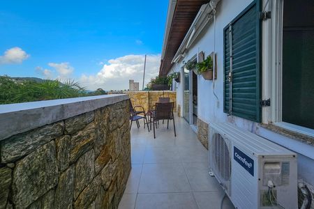Apartamento para alugar com 220m², 3 quartos e 2 vagasVaranda