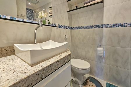 Apartamento para alugar com 220m², 3 quartos e 2 vagasBanheiro Social