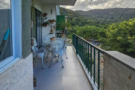 Apartamento para alugar com 220m², 3 quartos e 2 vagasVaranda
