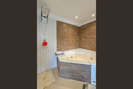 Apartamento para alugar com 220m², 3 quartos e 2 vagasBanheiro Suíte 2