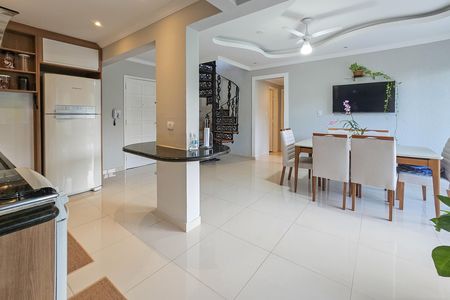 Apartamento para alugar com 220m², 3 quartos e 2 vagasCozinha