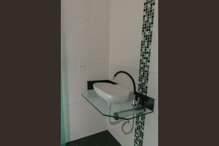 Casa à venda com 180m², 3 quartos e 3 vagas Casa à venda com 180m², 3 quartos e 3 vagasLavabo