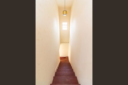 Casa à venda com 300m², 1 quarto e sem vagaEscada