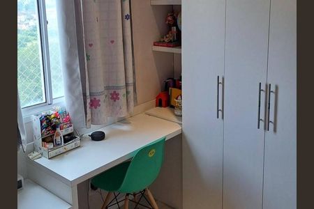 Quarto de apartamento para alugar com 2 quartos, 58m² em Del Castilho, Rio de Janeiro