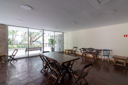 Apartamento à venda com 100m², 2 quartos e 1 vagaÁrea comum - Salão de festas