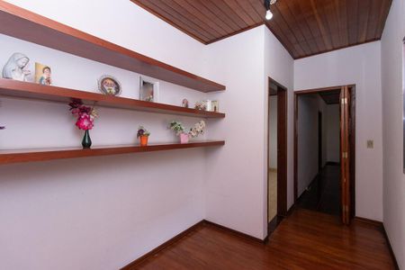 Casa à venda com 330m², 3 quartos e 7 vagasHall