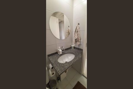 Apartamento à venda com 52m², 2 quartos e 1 vagaBanheiro Social