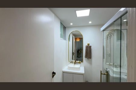 Apartamento à venda com 85m², 3 quartos e 1 vaga Apartamento à venda com 85m², 3 quartos e 1 vagaBanheiro