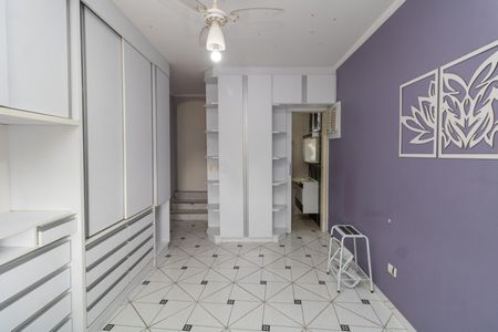 Casa à venda com 260m², 3 quartos e 3 vagasSuíte