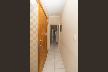 Casa à venda com 260m², 3 quartos e 3 vagasCorredor - Quartos