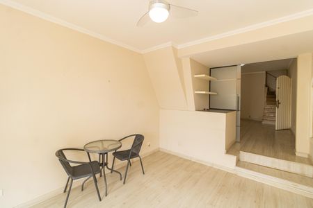 Casa à venda com 260m², 3 quartos e 3 vagasSala