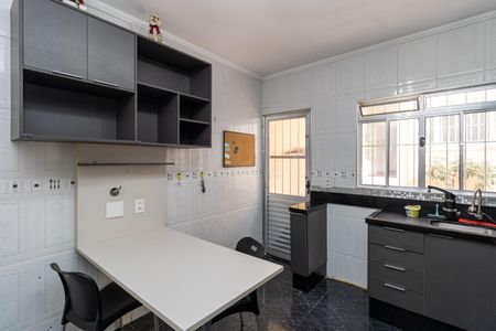 Casa à venda com 260m², 3 quartos e 3 vagasCozinha