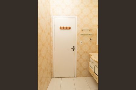 Casa à venda com 260m², 3 quartos e 3 vagasBanheiro Social