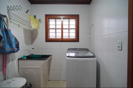 Casa à venda com 150m², 3 quartos e 1 vagaÁrea de Serviço